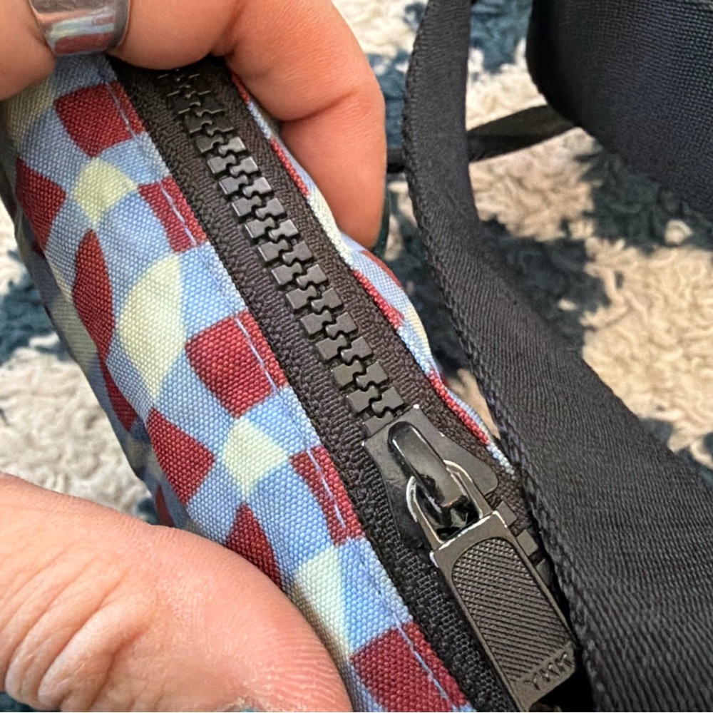 Baggu Wavy Blue Gingham Camera Crossbody - Picture 8 of 8